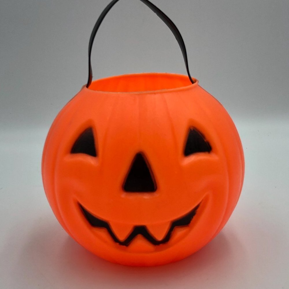 Vintage Carolina Enterprises 1980s Pumpkin Bucket